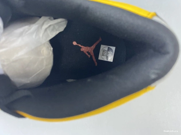 One Kick BQ3685-706 14 UNIVERSITY AIR JORDAN GOLD RETRO 0807